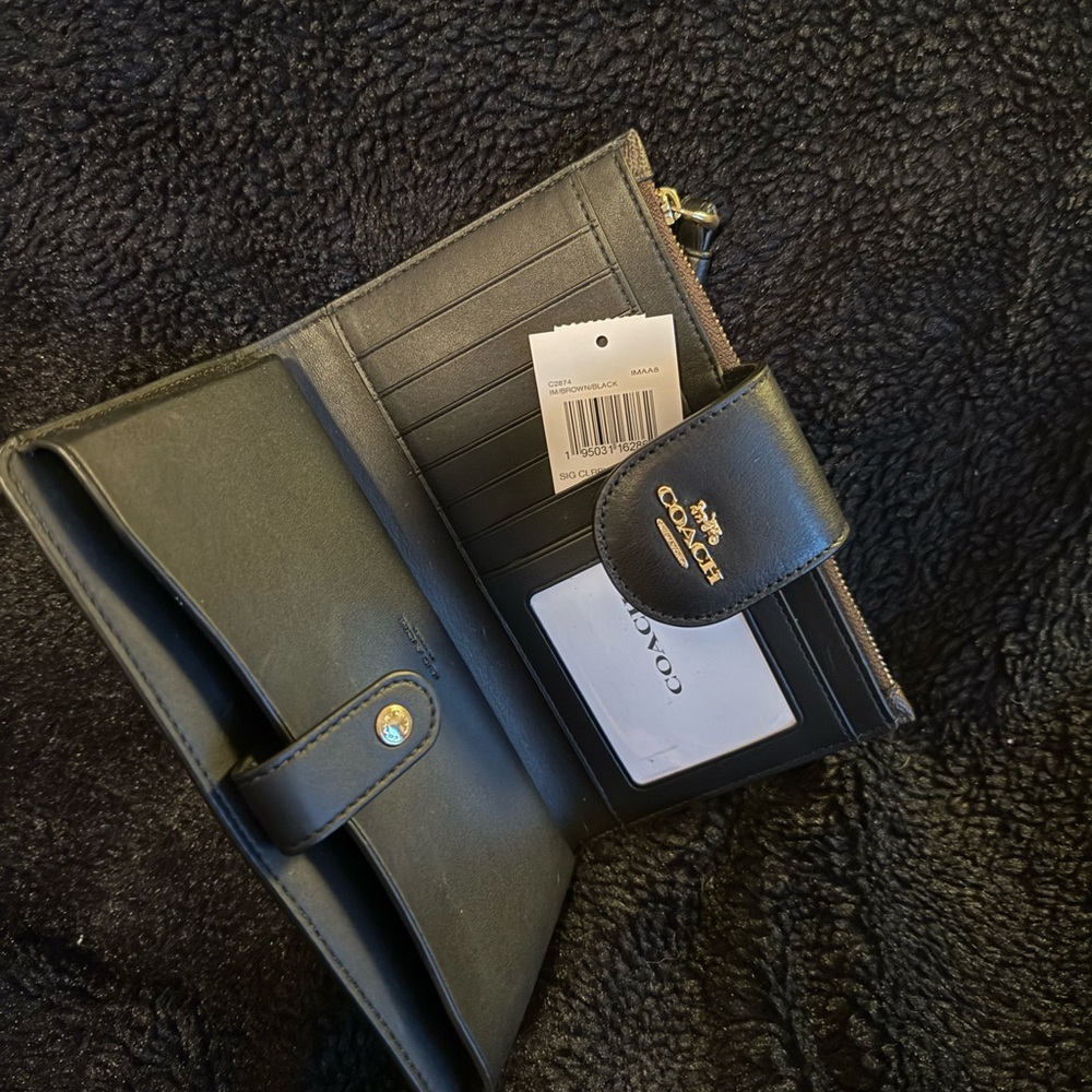 Coach 3 piece set - Picture 10 of 12